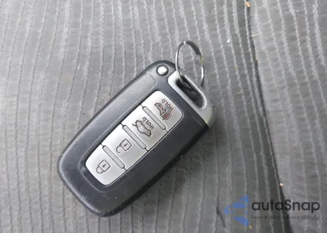 2011 Hyundai Sonata Hybrid z USA, uszkodzony, nr VIN KMHEC4A48BA006546